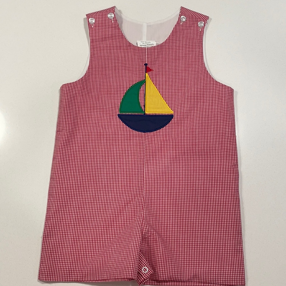 Gingham Sailboat Bib ⛵️